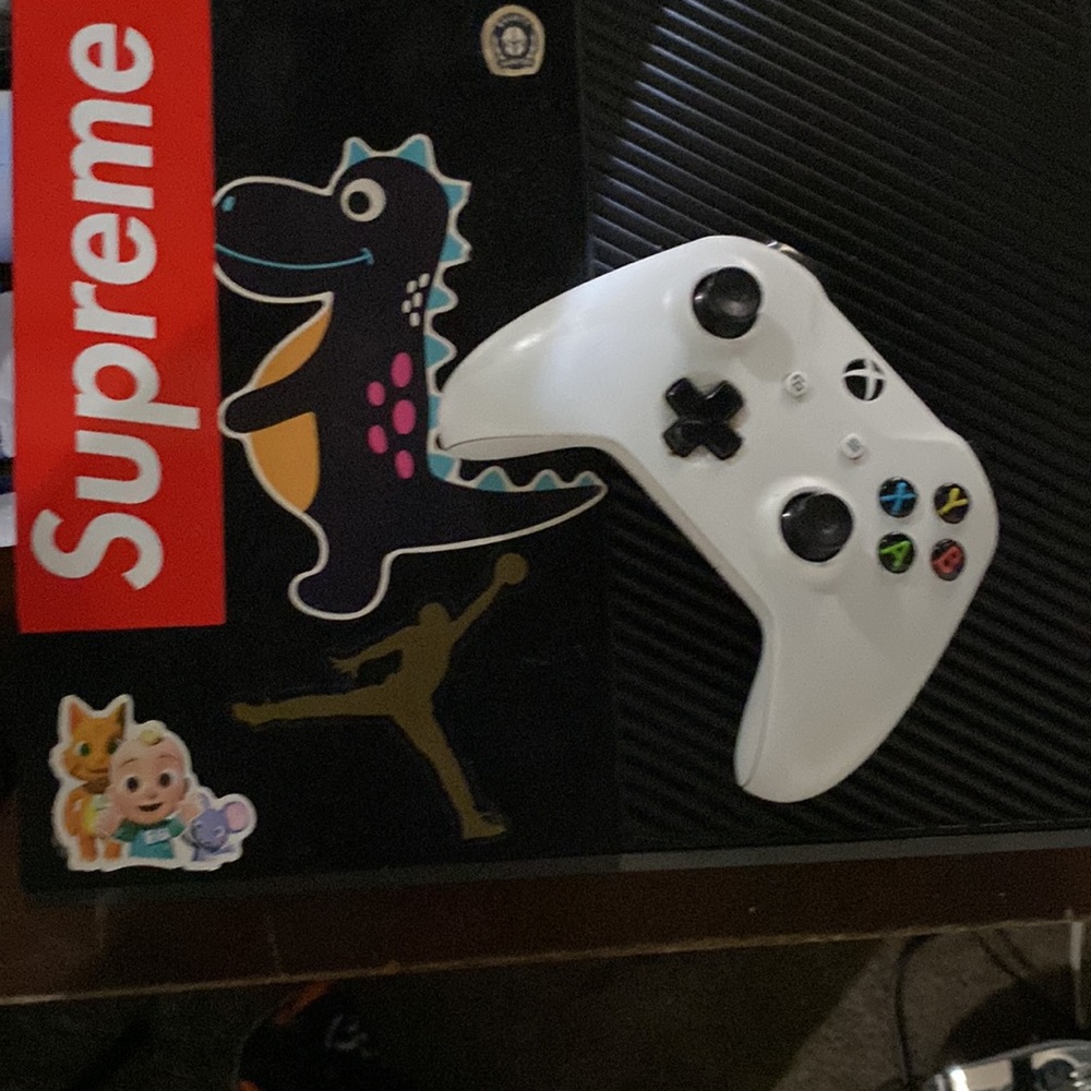 Xbox one - Picture 2 of 2